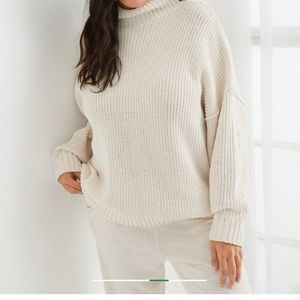 BRAND NEW Aerie Sweater